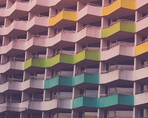 gray-concrete-building