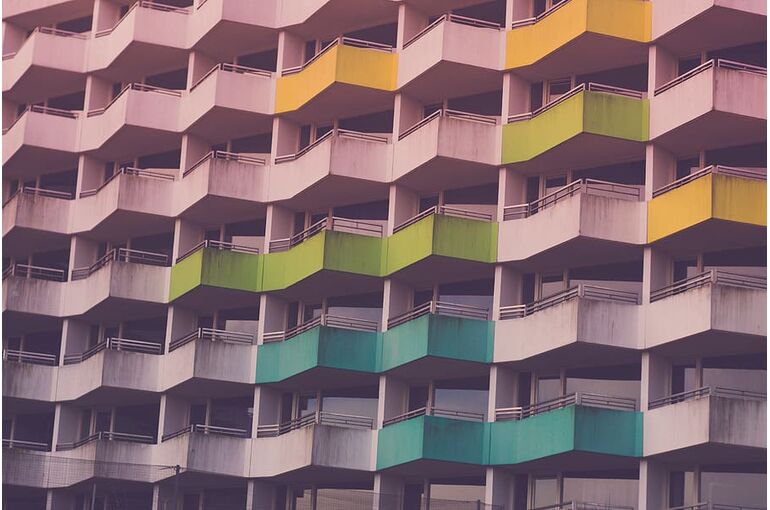 gray-concrete-building