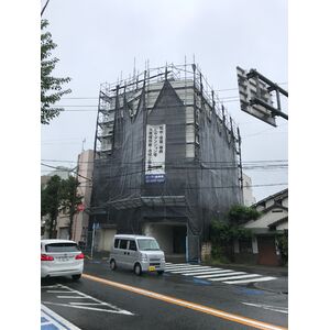 facade-exterior-balcony-apartment